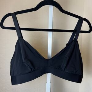 Parade Black Re:Play Triangle Scoop Wireless Bra Size S3 38DDD/F NWT